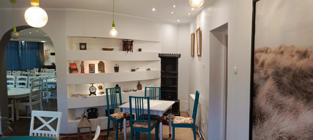 Wnętrze restauracji Zajazd Osiek - kontakt